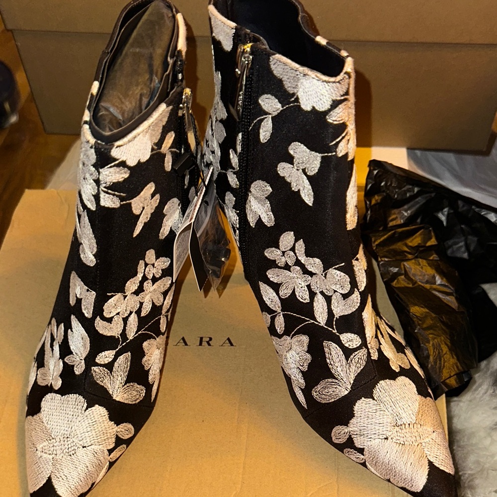 Zara Black Ankle Boots with White Floral Design